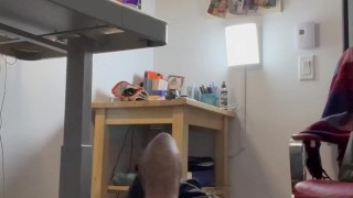 Self fisting before I piss on floor