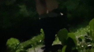 山奥の外灯の下でオナニーをしてみたら気持ちよかった