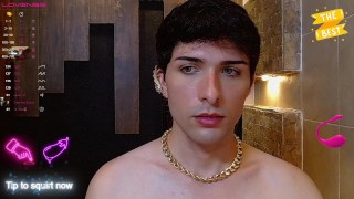Pov mi cara en tu pantalla para que dejes tu leche sobre mí
