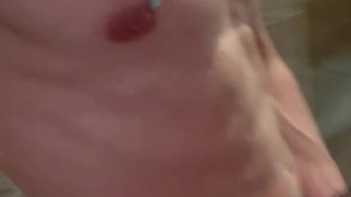 Caught CUMMING in a busy gym😳💦