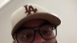 Masturbacion en un baño público, tengo miedo de ser descubierto