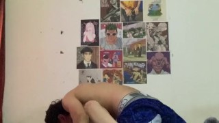 Me follo a la novia infiel de mi amigo mientras se peina