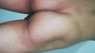 teen femboy ass,mostrando su culo, en busca de un activo, quieres probar
