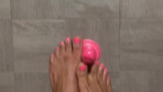 Pretty pink toes!!!