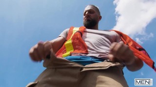 MEN - Trevor Brooks Pulls Over & Pretends To Have A Car Trouble So He Can Fuck With Chuck Conrad