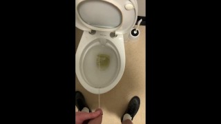 Pissing after sweaty gym wank
