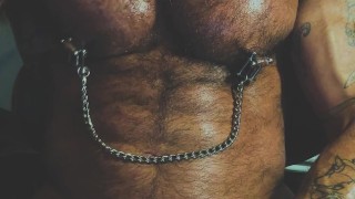 Muscle Pig milks his XXXL cock while flexing and clamping his nipples!