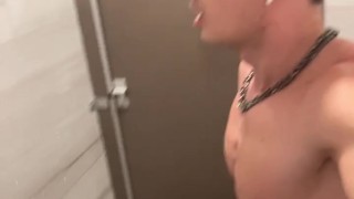 Big dick out in front of the whole gym..🍆