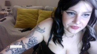 on cam eating pasta