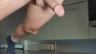 Handsfree Cumshot on the floor, Big Dick