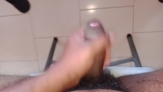 පයිය පැලෙනකම් ගහන්න ඕන අතේ බඩු විදිනව