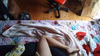 【盗撮風】日本人み抱き枕擦り付けオナニー。