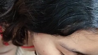 No pude resistirme a chuparle la polla a mi padrastro