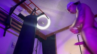 chico de 18 entrena desnudo amateur 🥵