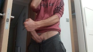 I Finish the Rich Handjob of this Huge Hard Cock that Spreads the Sperm in Jets Everywhere