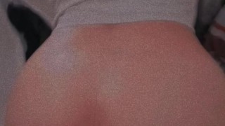 Hermanastra pierde apuesta y terminamos Cogiendo en la Sala !!!