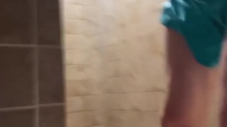 CAUGHT cumming at the gym… OOPS😜