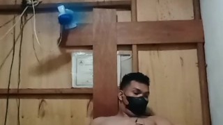 Nagulat si bunso sa laki ng burat ng kuya nya