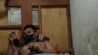 Nagulat si bunso sa laki ng burat ng kuya nya