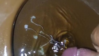 mature cum squirts