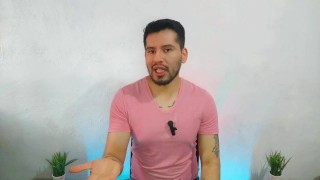 Mi Roomie me penetra a pelo en mi cama mientras ve videos pornos de hetero! Relato sexual