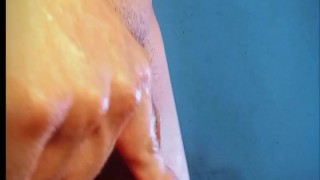 "Guy masturbates his veiny cock to please you"