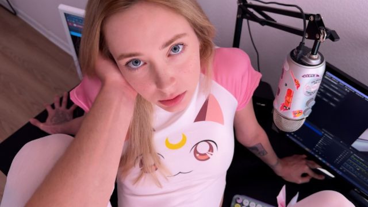 Stepsister was caught doing webcam, now she also acts in porn - Loly Nebel