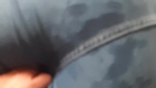 La novia de mi amigo se deja tocar y se la meto rápido antes que llegue su novio.