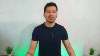 El camionero maduro de la central de abastos follandose y dandole el culo al jovencito lava coches!