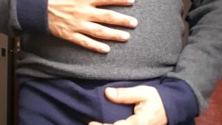 Sveltina in pigiama con gran sborrata