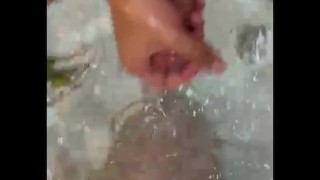 Joven se viene en la boca de Dayan Trans