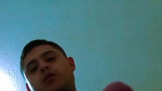 Me encantan masturbarme, quien me ayuda 🍆