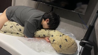 最後の布団疑似セックスをする学生、精子をぶっかける