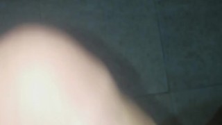 ميمة سخوونة و حواية هضرنا ابيل فيديو بدات تتجبدلي فبزازلها و انا نجبدو ليها 😂🥵🔥