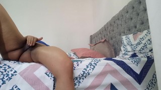 HOT STEPMOTH IN HER BED GETS ON ALL 4S TO MASTURBATE AND MASTURBATE IN HER PUSSY