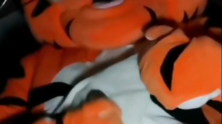Horny Tiger Cums in Attic 🤤🥵