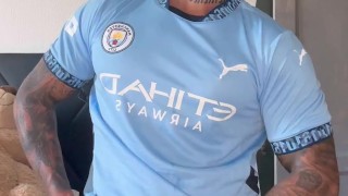 FOOTBALL PLAYER huge cumshoot!😈play the match with me🥵