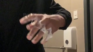 PUBLIC MASTURBATIONS: Nagjakol ako sa mga public CR kase dinatnan ako ng kalibugan! Ang sarap tanga!