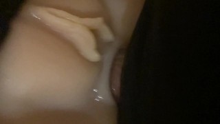 Je prend mon gode transparent pour baiser ma poupée en missionnaire