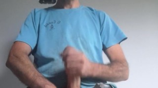 Intentando que la leche llegue a mi cara