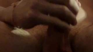 I shine my dick watching a gay couple kissing