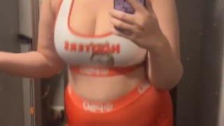 フーターズ Hooters Girl