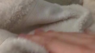 Wank and cum after shower 🚿