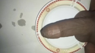 Spilling cum on a plate