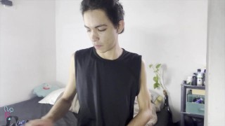 BOY WITH A HUGE COCK CUTS HIS HAIR AND ENDS UP FULL OF MILK