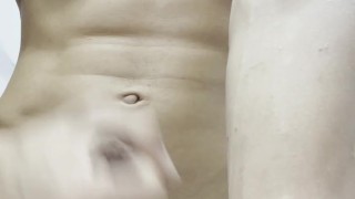 Me hago una paja antes de bañarme 🥵🔥💦