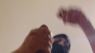 Monster cock bust an increíble cumshot