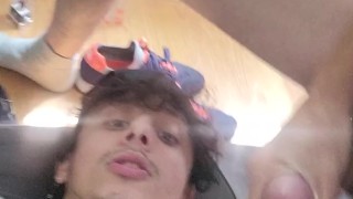 Loving all that cum on my face 🧑💦🍆