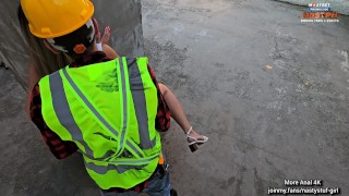 Gorgeous Accountant Lady Gives Her Ass to Dirty Builder