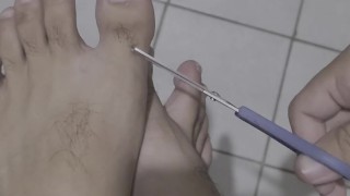 Cleaning some hair of my feet